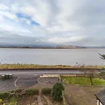 Watersedge Retreat, Views, Sunsets, Dogs Welcome *