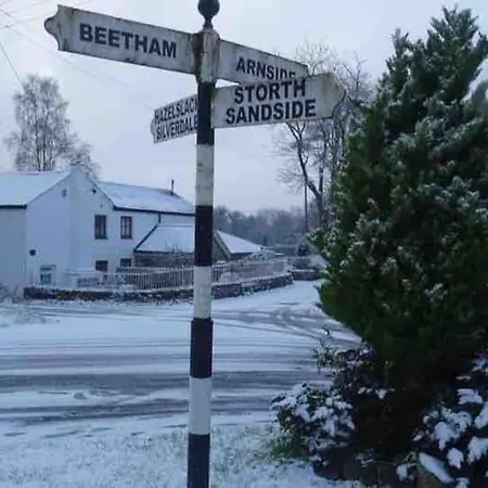 Tatil Evi Watersedge Retreat, Views, Sunsets, Dogs Welcome Sandside (Beetham)