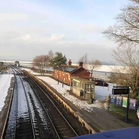 Watersedge Retreat, Views, Sunsets, Dogs Welcome Tatil Evi *