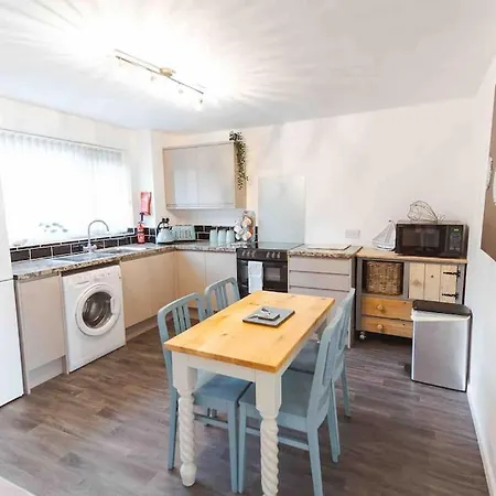 Watersedge Retreat, Views, Sunsets, Dogs Welcome Holiday home *