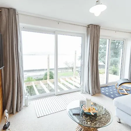 Tatil Evi Watersedge Retreat, Views, Sunsets, Dogs Welcome Sandside (Beetham)