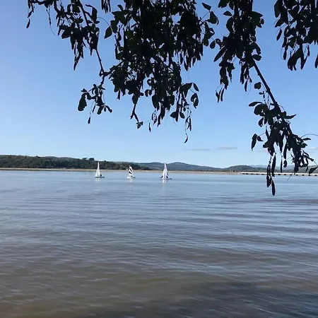 Watersedge Retreat, Views, Sunsets, Dogs Welcome *